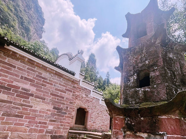 My Sky-High Stroll Through Yuanjiajie