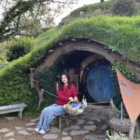 🏡 Hobbiton Movie Set: Step Into Middle-earth's Most Magical Village! 🌿