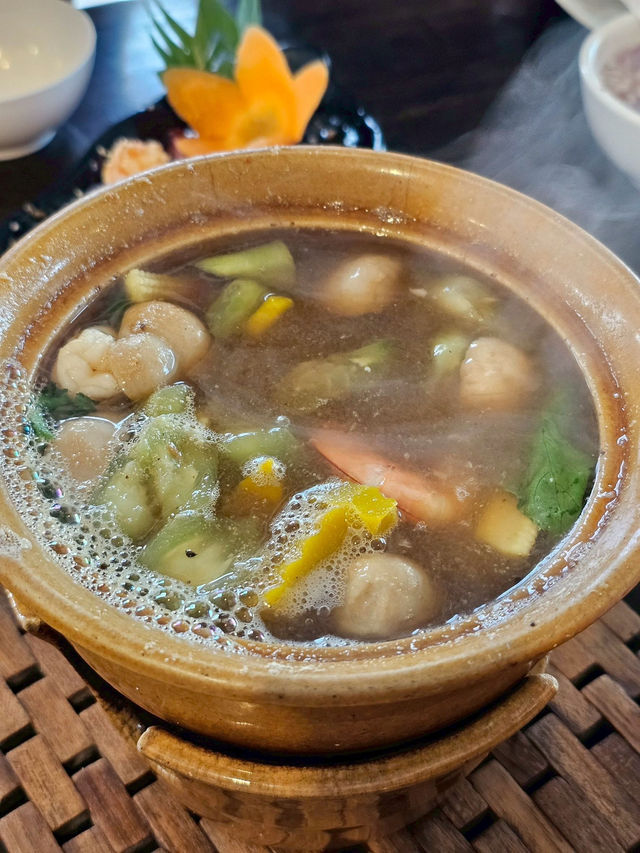 ร้านอาหาร บ้านระเบียงน้ำ