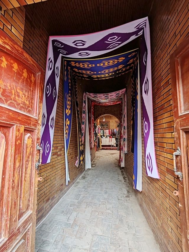 Gaotai Folk Houses: A Commercial Scene Blending Tradition and Tourism