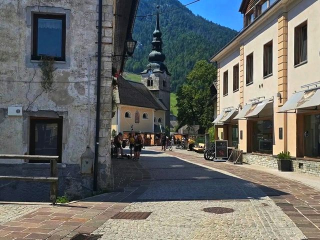 🏔️ Kranjska Gora – Slovenia’s Alpine Paradise Awaits 🏔️ Kranjska Gora – Slovenia’s Alpine Paradise Awaits