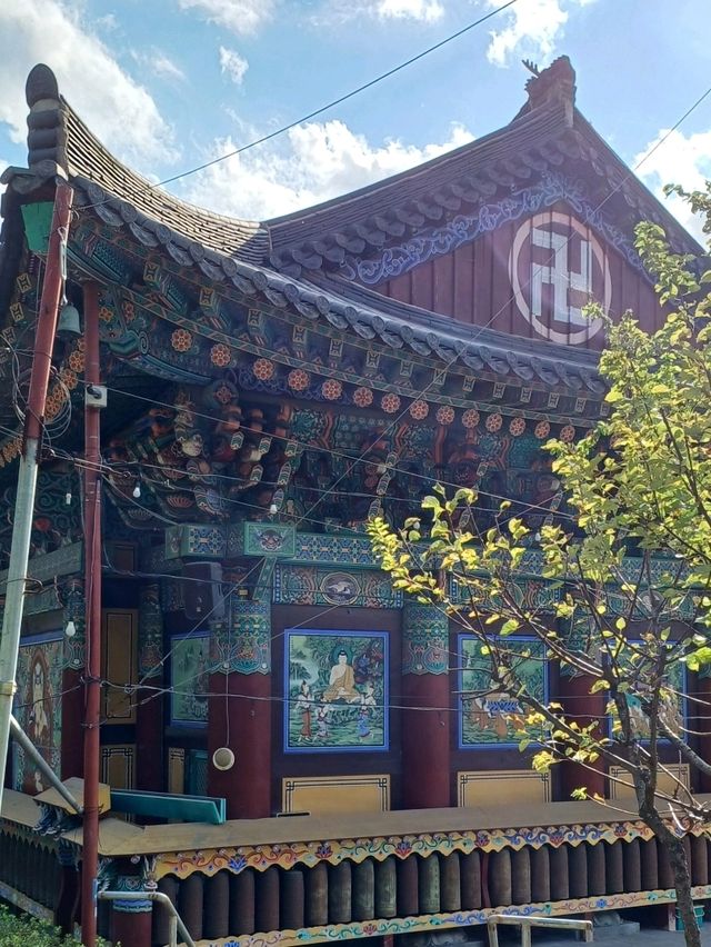 다양한 석상이 반겨주는 김해 대법륜사🪷