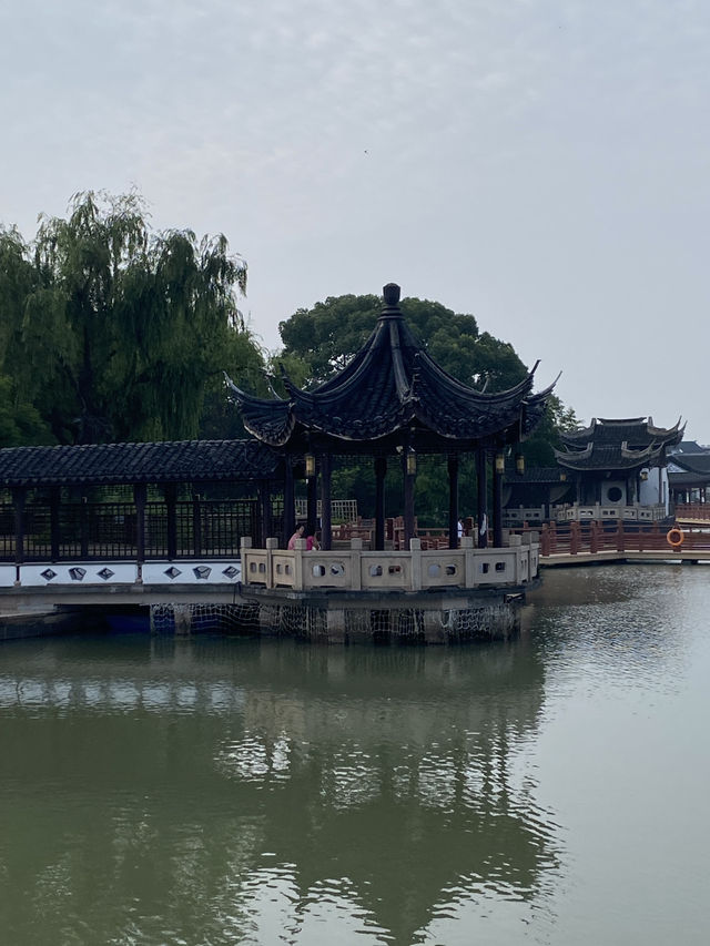 去蘇州，千萬別錯過中國有名的水鄉古鎮  - 周莊✨