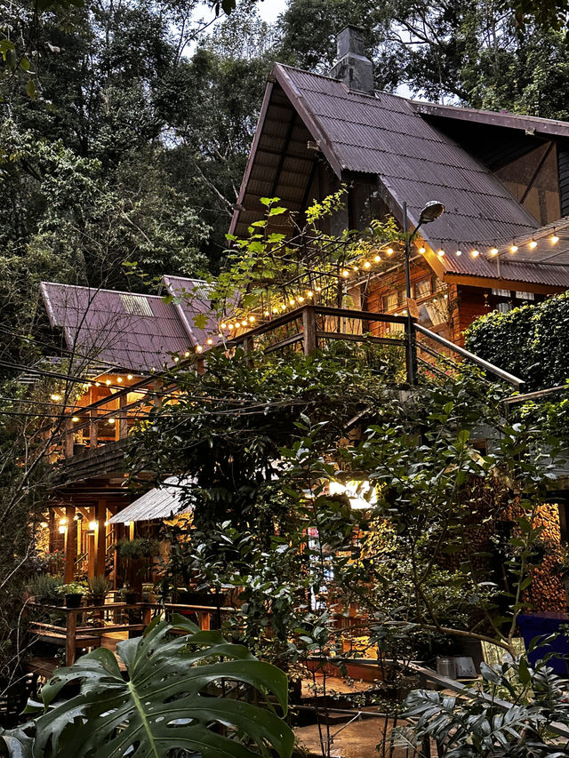 The best time to visit Mae Kampong Village is during the cool and dry seaso The best time to visit Mae Kampong Village is during the cool and dry seaso