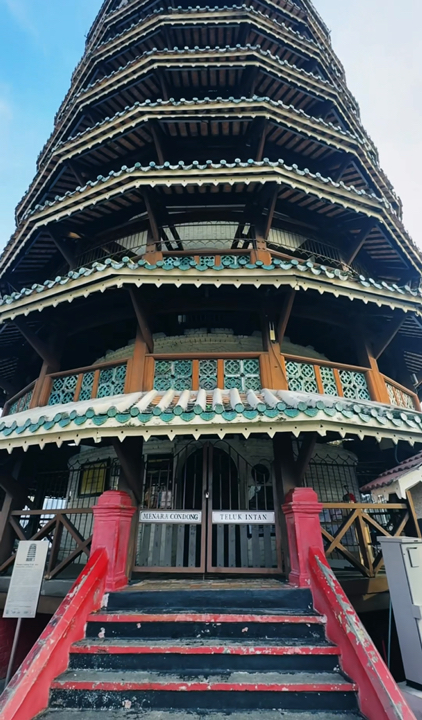 🏛️✨ A Leaning Piece of History – Visiting Menara Condong Teluk Intan! 📸🇲🇾