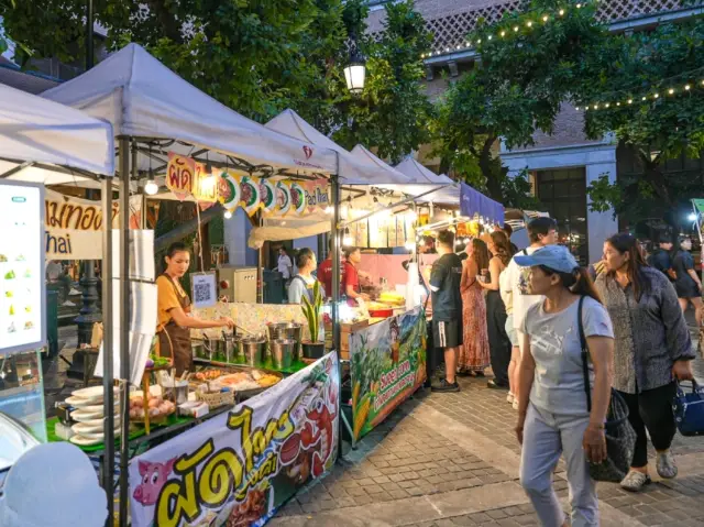 Must-Visit in Chiang Mai, Thailand: One Nimman Shopping Mall & Night Market.