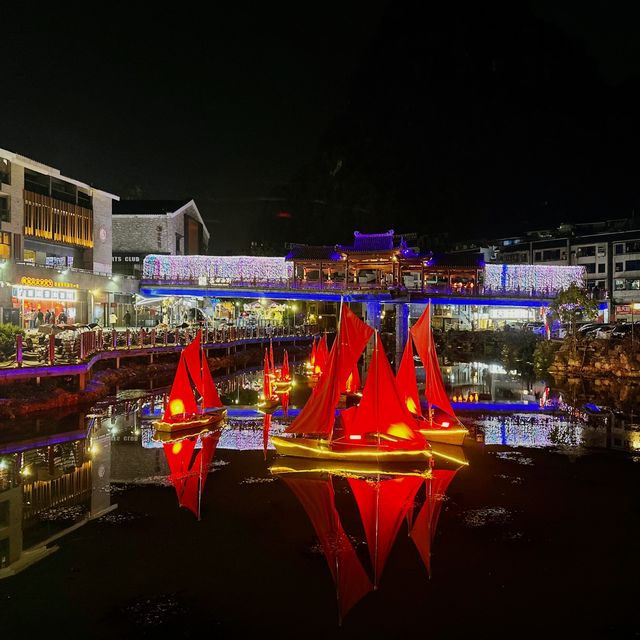 Yangshuo West Street - Shopping Oasis 