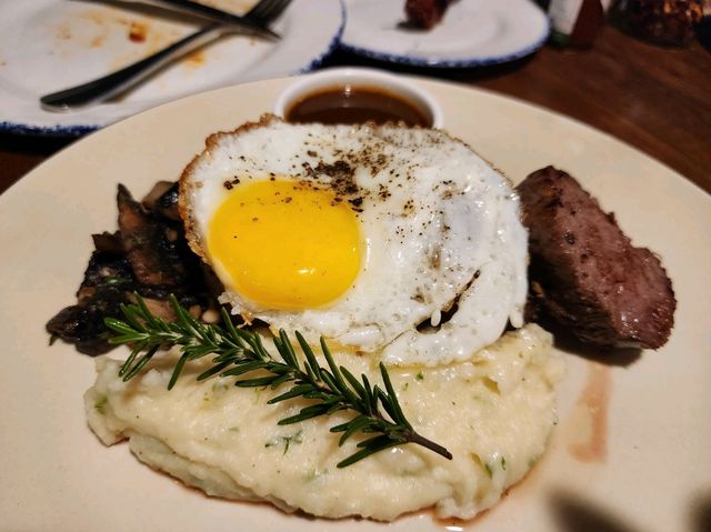 인도 뭄바이에서 최고급 스테이크 맛집.. 그 맛집응 담다!! "INDIGO"