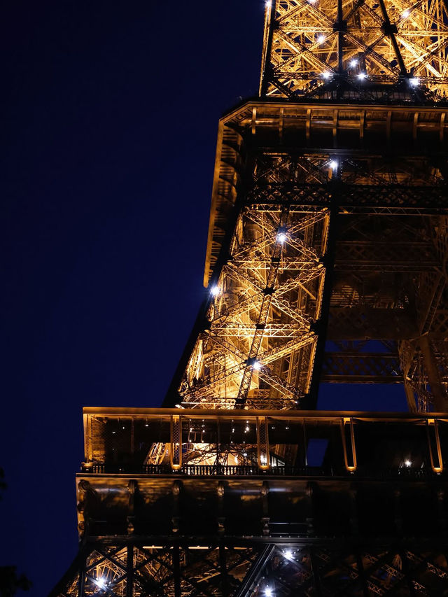 🗼✨ Eiffel Tower: Paris’ Timeless Icon of Romance and Wonder ✨🗼   