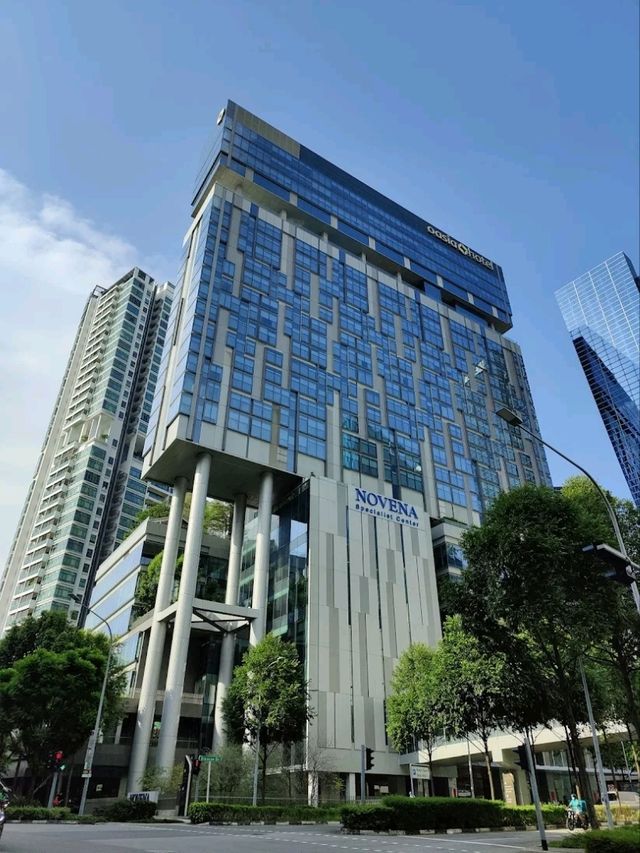 “Urban Oasis: Personalized Luxury & MRT-Connected Convenience”