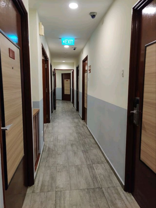 “Compact Convenience: Friendly Stays by Farrer Park MRT”