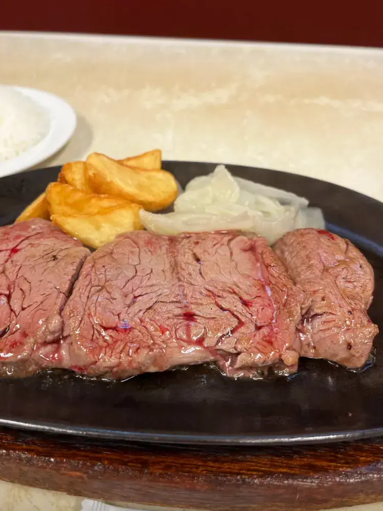 【오키나와에서 스테이크】 1953년 창업한 초유명 스테이크 맛집으로.