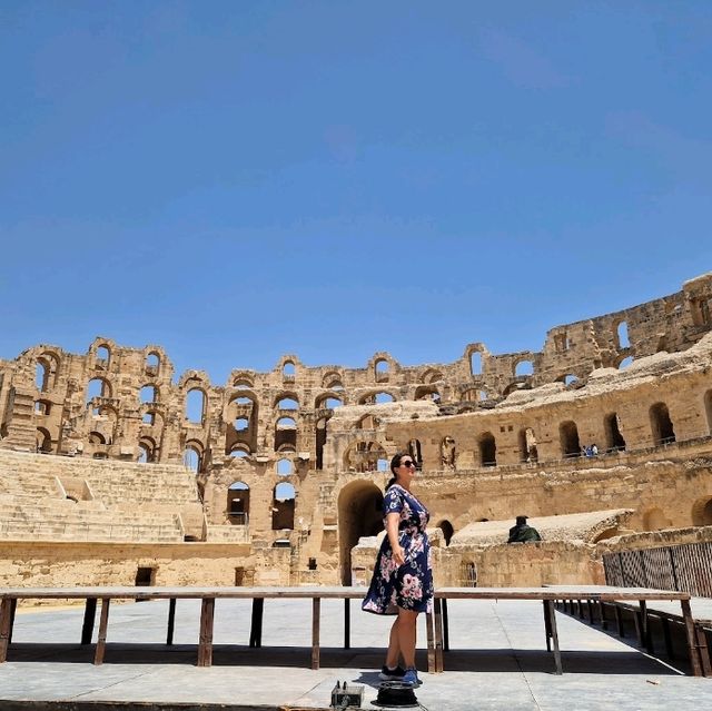 Beat the Heat at El Jem! 🌞🏛️