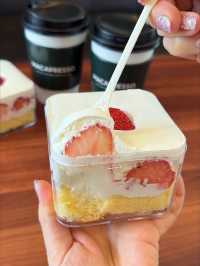 Cozy Vibes and Sweet Treats at MACAPRESSO TOKYO