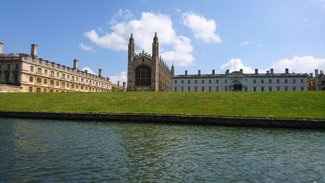 A Perfect Day in Cambridge: Views, Punting, and Scenic Walks 🚣‍♀️🏛️🌿