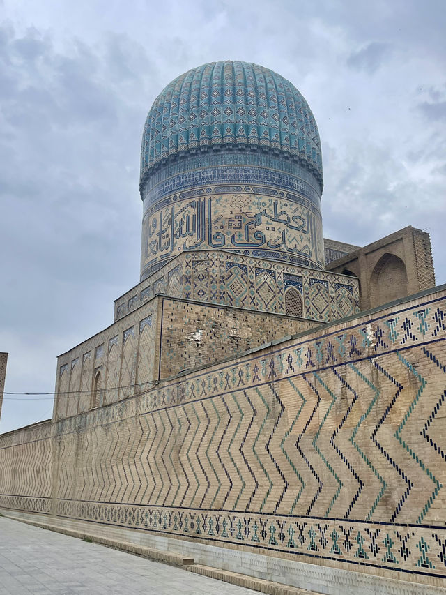 The Bibi-Khanym Mosque