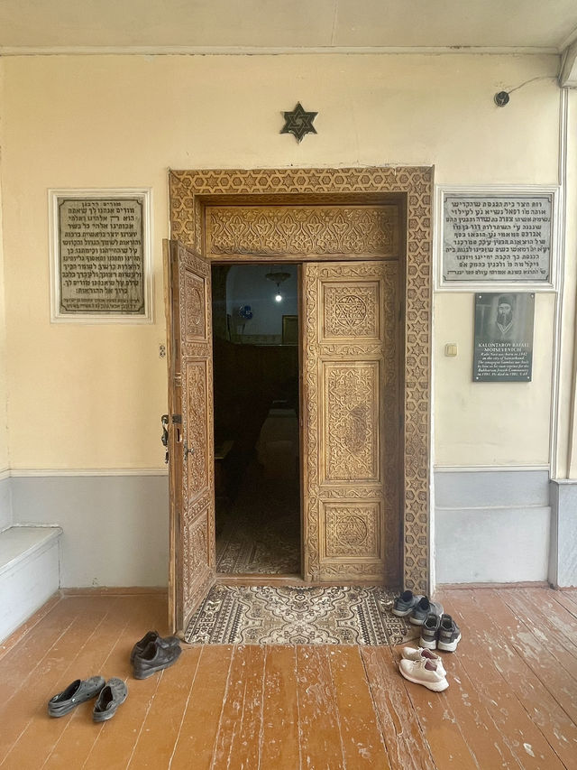 The Gumbaz Synagogue