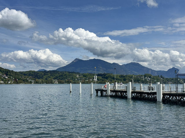 Breathtaking Views and Lakeside Bliss at Luzern Bahnhofquai