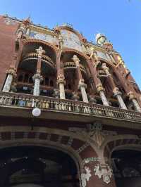 Vibrant Barcelona Guide 🌆🇪🇸
