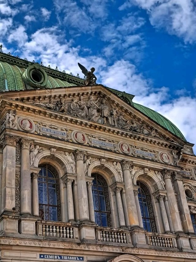 🎨 Stieglitz Academy – St. Petersburg’s Artistic Powerhouse