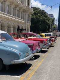 Cuban Rhythms & Colonial Vibes as A Perfect Havana Stroll