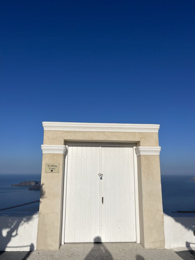 🏝️ Santorini – Aegean Dreams & Cliffside Charm 🌊✨