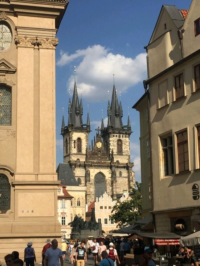 🏰 Prague: The City of a Hundred Spires