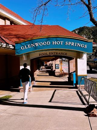 🔥🌸 Spring Warmth & Wellness: The Ultimate Guide to Hotel 1888 at Glenwood Hot Springs, Colorado 🇺🇸