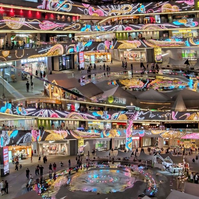 ✨龍崗標誌性建築☞九龍巨型雕塑☞萬科里✨