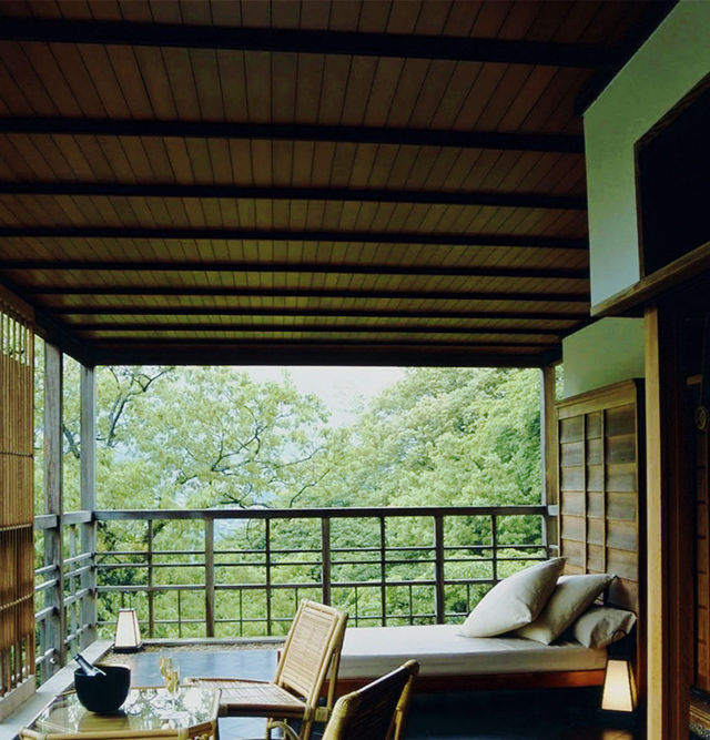 Japanese Hakone hot spring hotel | Gora Kadan in Kyorogafu