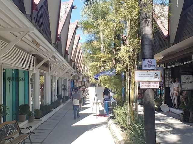 Outdoor Shopping Mall in Boracay🇵🇭