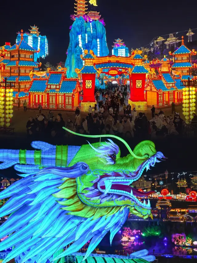 I won't allow anyone who hasn't been to Zigong Lantern Festival!!!