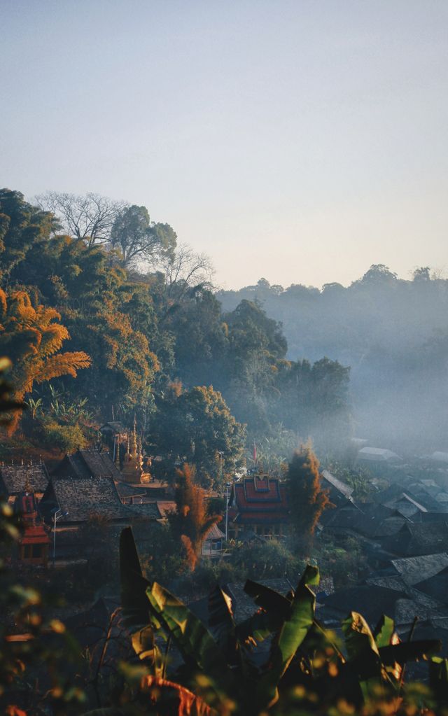 景迈山裡的千年傣族古寨:糯干古寨晨曦