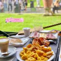  Breakfast at Vatican! 