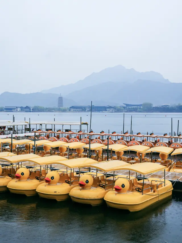 May Day Travel Guide to the Outskirts of Beijing: Discover Yanqi Lake Amidst Mountains and Waters