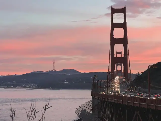 Golden Gate Bridge Exploration Guide