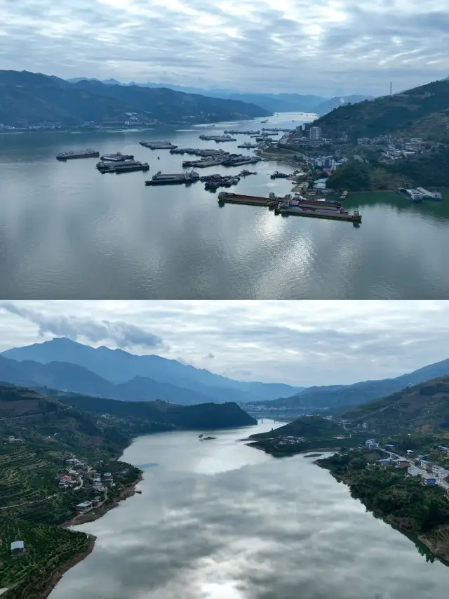 To escape the summer heat, one must always make a trip to the Yangtze River Gorges