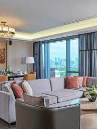 🌟 Manila's Hilton Haven: Luxe Sleeps & Eats! 🌟