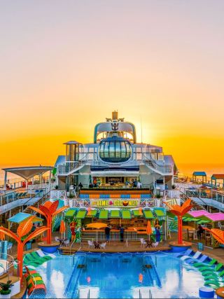 Shanghai Departure 15-Day Cruise to 4 European Countries and 10 Cities.