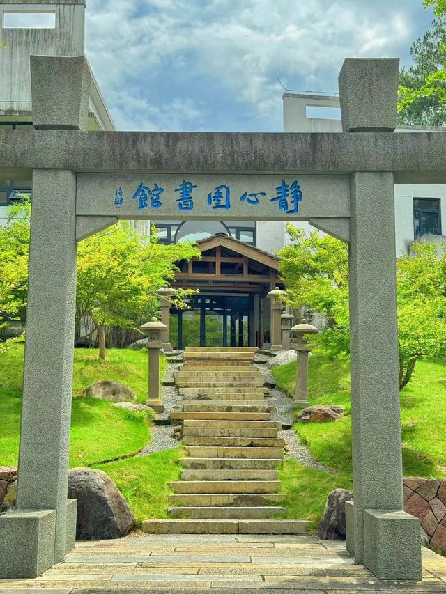 今年去過最冷門的小城，我很怕它火....。
今年去過最冷門的小城，我很怕它火......