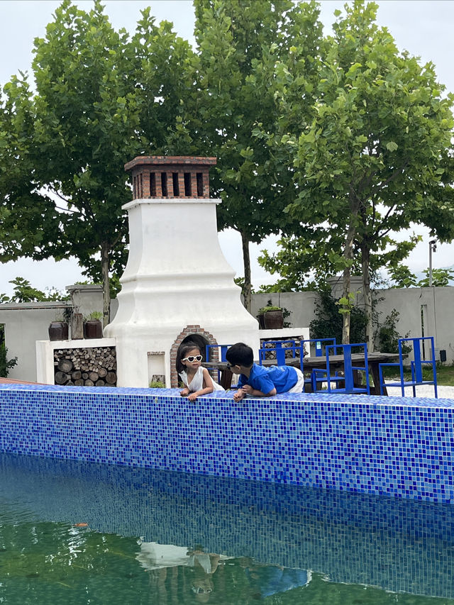 帶娃威海榮成4天3晚遊，第一晚入住那藍設計師民宿