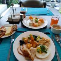 One of the best hotels in Dadonghai bay  with direct access to the beach!