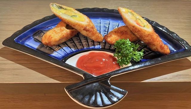 阿那亞霧靈山小夜餐廳。