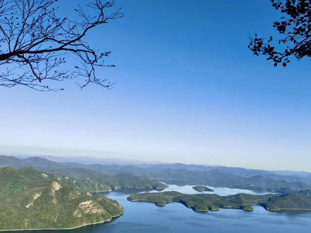 俯瞰壯闊山河，領略歷史遺韻——五女山的巔峰之旅