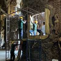 A window into the making of a man-made wonder