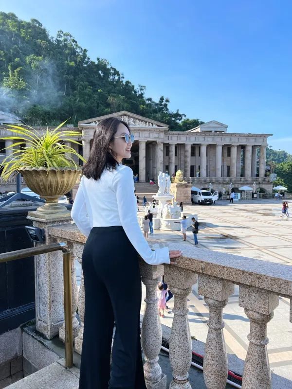 Explore the Temple of Leah in Cebu