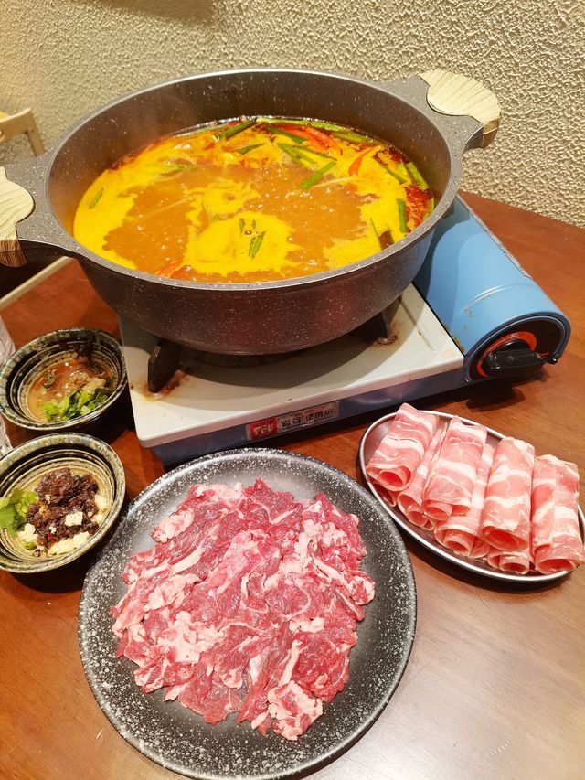 我的老天爺人均吃牛肉火鍋。