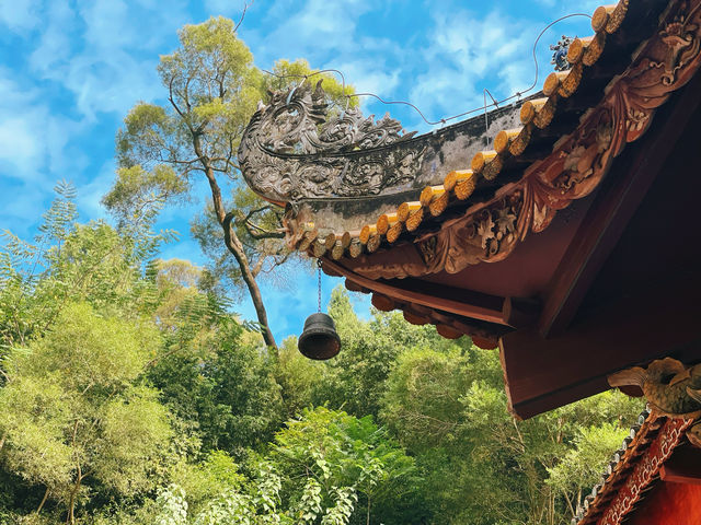 漫步在歷史悠久的瑤族自治縣，感受歲月流轉的痕跡……。