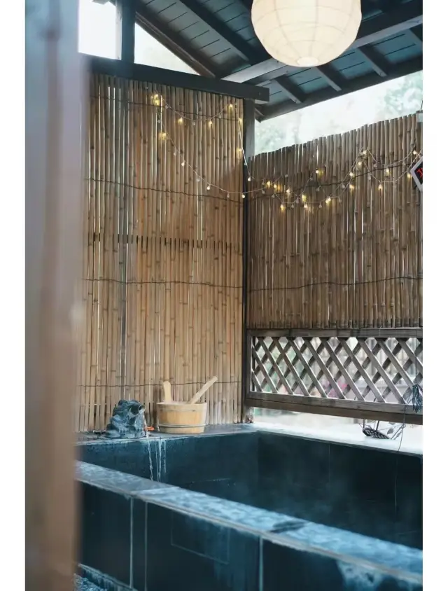 Hot springs are the perfect match for winter!