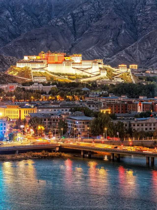 8日間の旅：チベット林芝-ラサ-ボミ 絶景を一網打尽